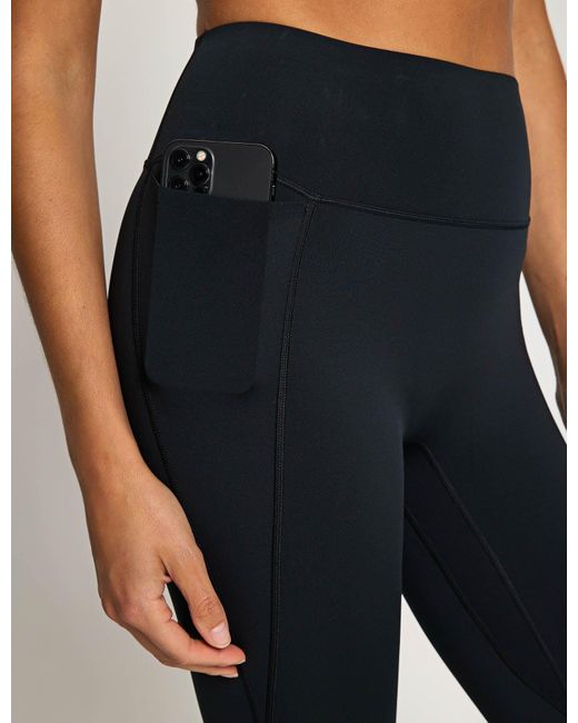 Nike Black Women's Universa High Waisted leggings