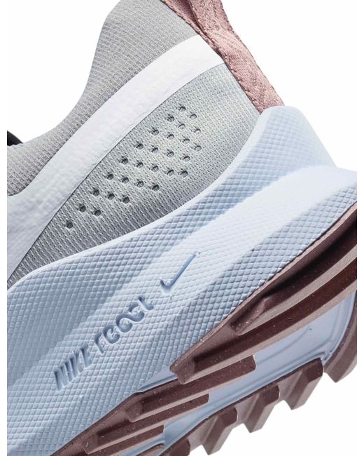 Nike White Pegasus Trail 4 Shoes