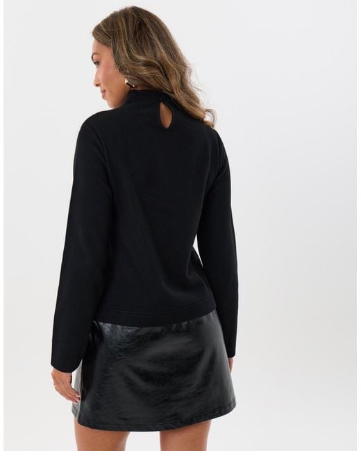 Threadbare Black Threadbare 2