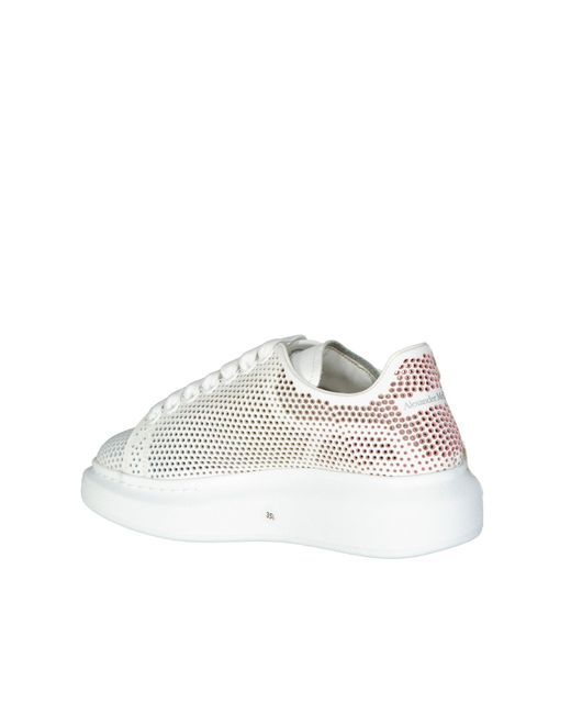 Sneakers oversize con taglio a puntini di Alexander McQueen in White