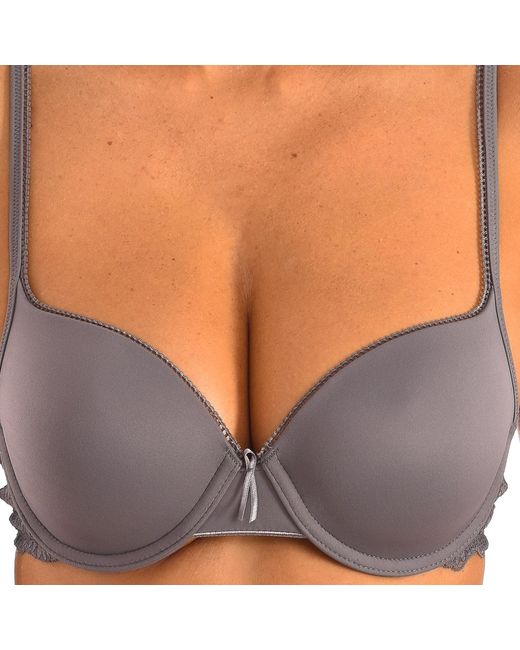 Selene Adela Damesbeha in het Gray