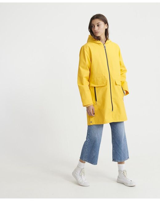 Superdry Hydrotech Waterdichte Mac-Jas in het Yellow