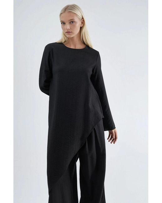 Busem Black Textured Button-Up Long Sleeve Tunic