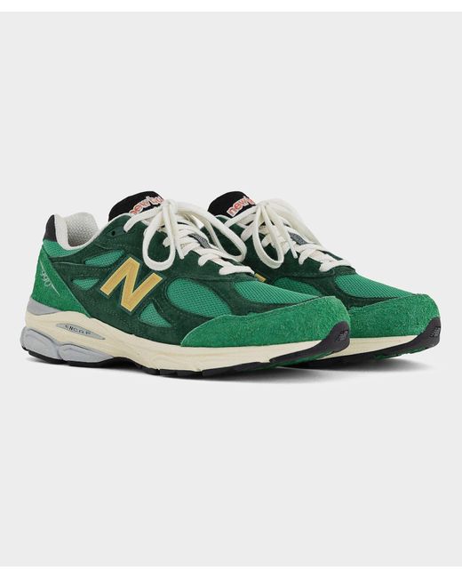 New balance hotsell green and gold