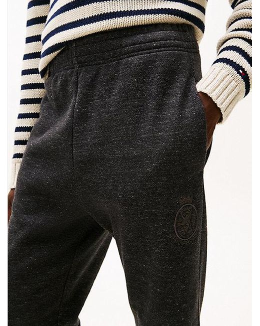 Tommy Hilfiger Relaxed Fit Jogger Met Varsity-Embleem in het Black voor heren