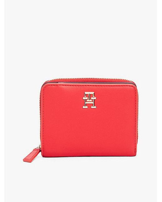 Cartera Con Cremallera Y Monograma Th Tommy Hilfiger de color Red