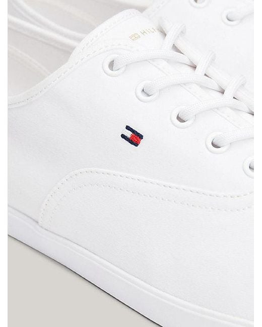 Tommy Hilfiger White Essential Canvas-Sneaker mit Flag-Stickerei