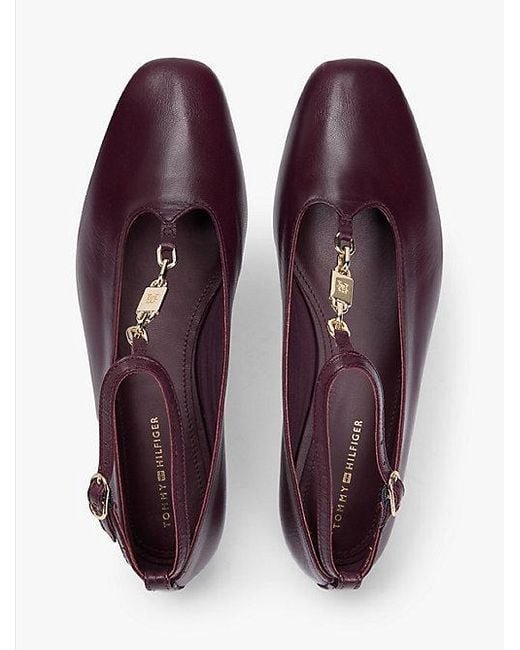 Tommy Hilfiger Leren Ballerina Met T-Bandje En Schakels in het Purple