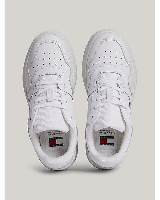 Tommy Hilfiger White Retro Flatform-Sneaker mit feinem Profil
