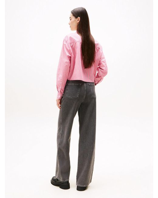 Camicia Crop Relaxed Fit Con Stemma Ricamato di Tommy Hilfiger in Pink