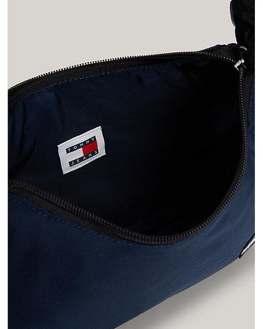 Tommy Hilfiger Blue Essential kleine Schultertasche mit Logo-Patch