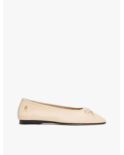 Tommy Hilfiger Leren Ballerina Met Th-Monogram in het Natural