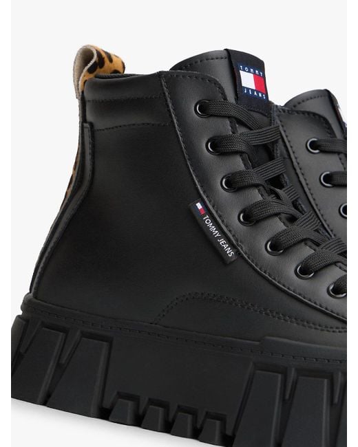 Sneakers Alte Con Suola Carrarmato E Pelle di Tommy Hilfiger in Black