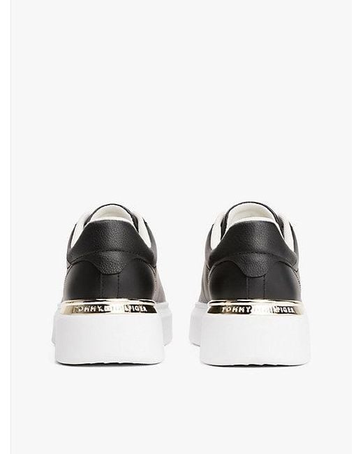 Tommy Hilfiger Leren Court Sneaker Met Th-Monogram in het Black