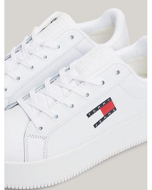 Tommy Hilfiger White Essential Flatform-Sneaker mit feinem Profil