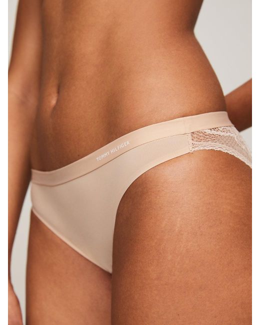 Slip Con Pizzo E Logo di Tommy Hilfiger in Natural