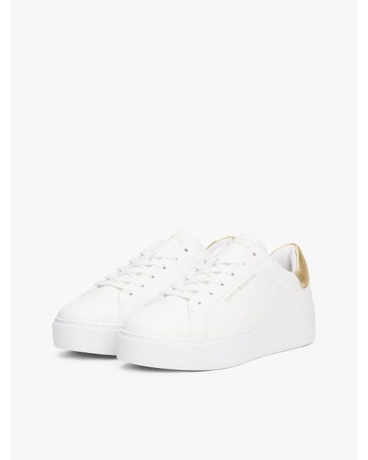 Baskets Compensées En Cuir À Logo Métallisé Tommy Hilfiger en coloris White