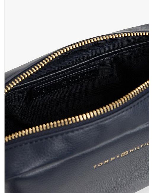 Tommy Hilfiger Crossbody Cameratas Met Webbing Band in het Blue