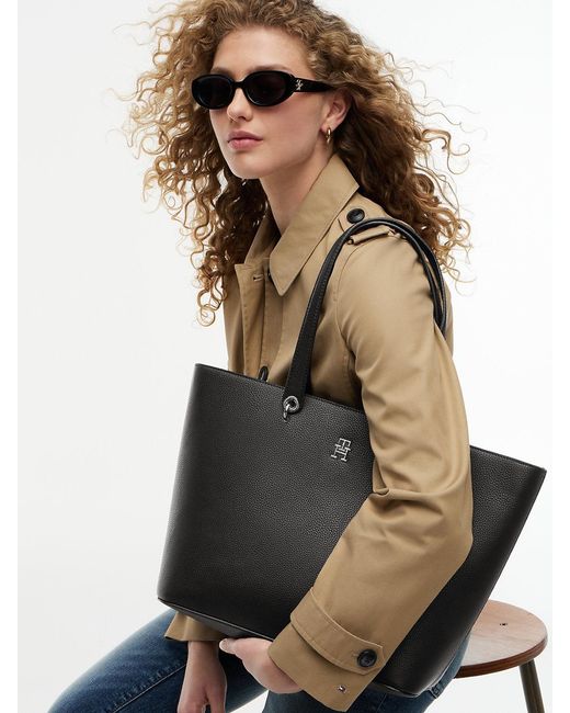 Tommy Hilfiger Black Th Emblem Tote