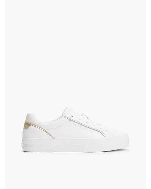 Baskets En Cuir À Logo Métallisé Gaufré Tommy Hilfiger en coloris White