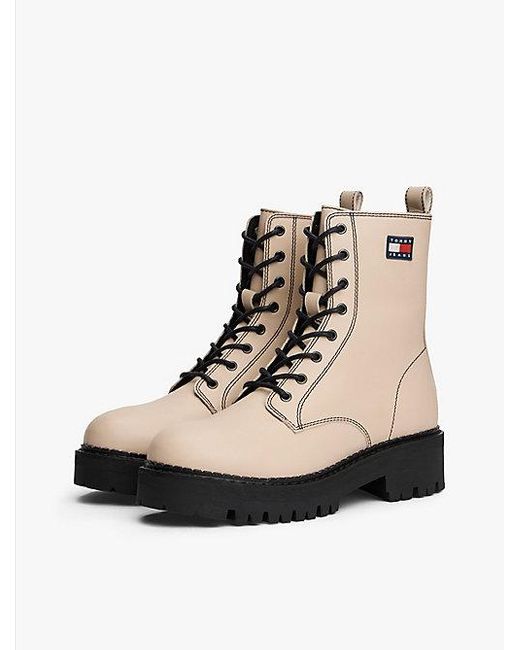 Tommy Hilfiger Halfhoge Leren Veterlaars Met Profielzool in het Natural