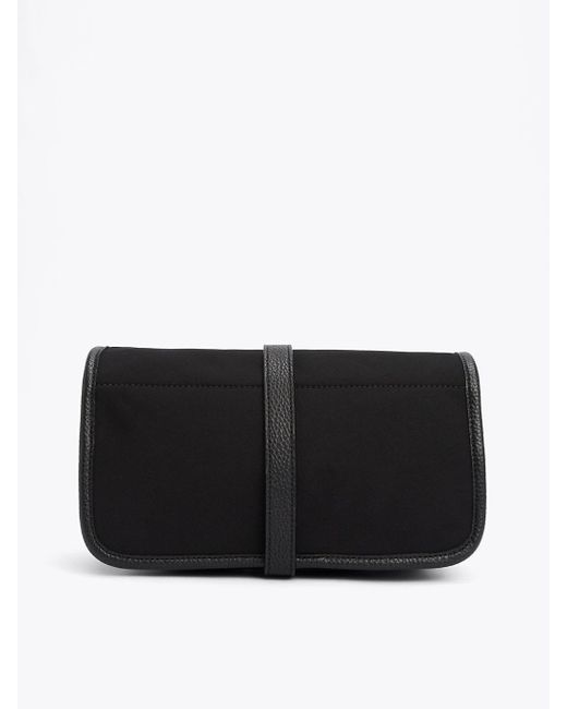 Tommy Hilfiger Black Metal Logo Hanging Washbag for men