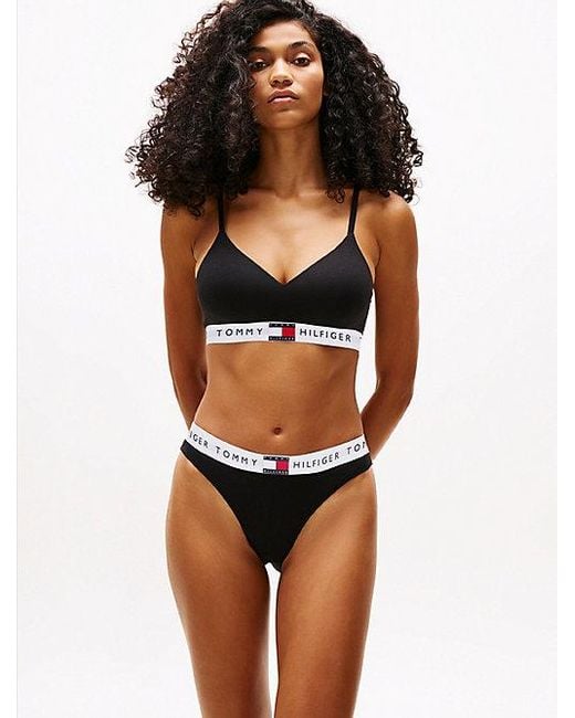 Bralette Push-Up Acolchado Con Logo Tommy Hilfiger de color Black