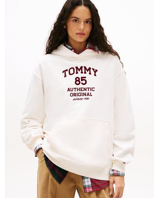 Felpa Oversize Con Logo Floccato di Tommy Hilfiger in White