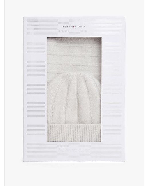 Tommy Hilfiger Cadeaubox Met Fluffy Beanie En Sjaal in het White