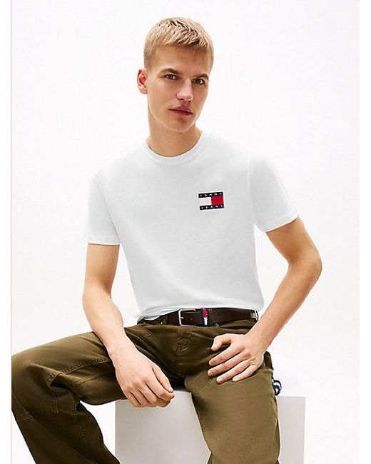 Tommy Hilfiger T-Shirt TJM SLIM ESSENTIAL FLAG TEE EXT Mit Rundhalsausschnitt in White für Herren