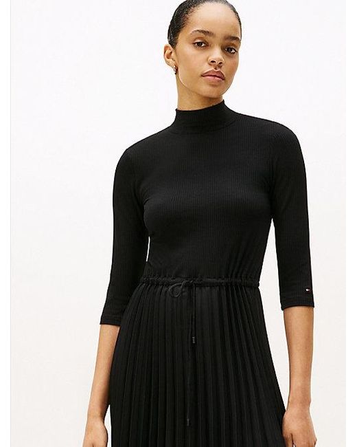 Vestido Midi Plisado Con Corte Evasé Tommy Hilfiger de color Black