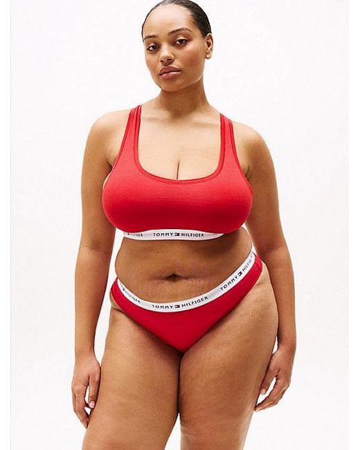 Tanga Tommy Curve Icons Con Inscripción Tommy Hilfiger de color Red
