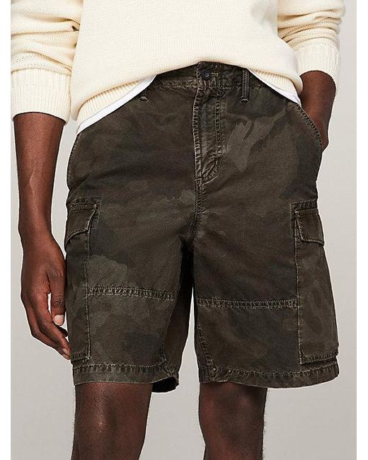 Tommy Hilfiger Relaxed Fit Cargo-Shorts mit Print in Black für Herren