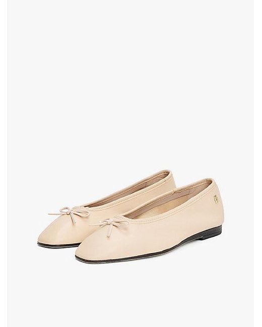 Tommy Hilfiger Leren Ballerina Met Th-Monogram in het Natural