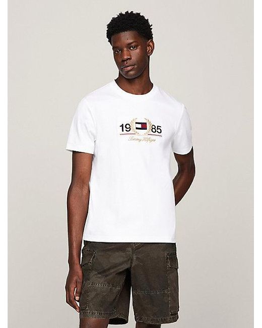 Camiseta de cuello redondo con logo bordado Tommy Hilfiger de hombre de color White