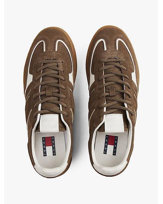 Tommy Hilfiger The Greenwich Suède Sneaker Met Gemengde Texturen in het Brown