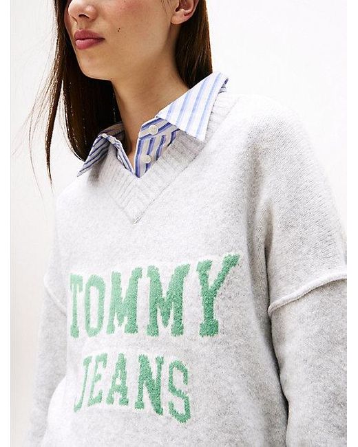 Jersey Con Cuello De Pico Y Logo Tommy Hilfiger de color Gray