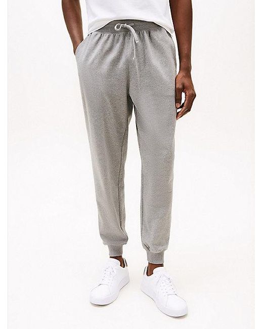 Joggers De Corte Cónico Con Logo Bordado Tommy Hilfiger de hombre de color Gray