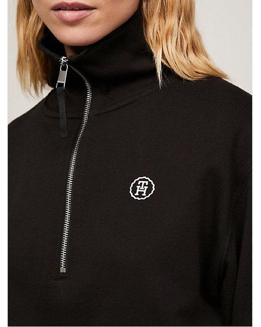 Tommy Hilfiger Black Cropped Fit Sweatshirt mit TH-Monogramm