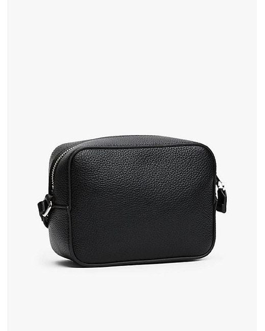 Tommy Hilfiger Crossbody-Cameratas Met Ton-Sur-Ton Badge in het Black