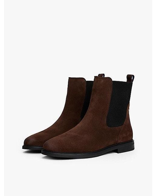 Tommy Hilfiger Brown Chelsea-Boot Aus Wildleder Mit Emaille-Flag