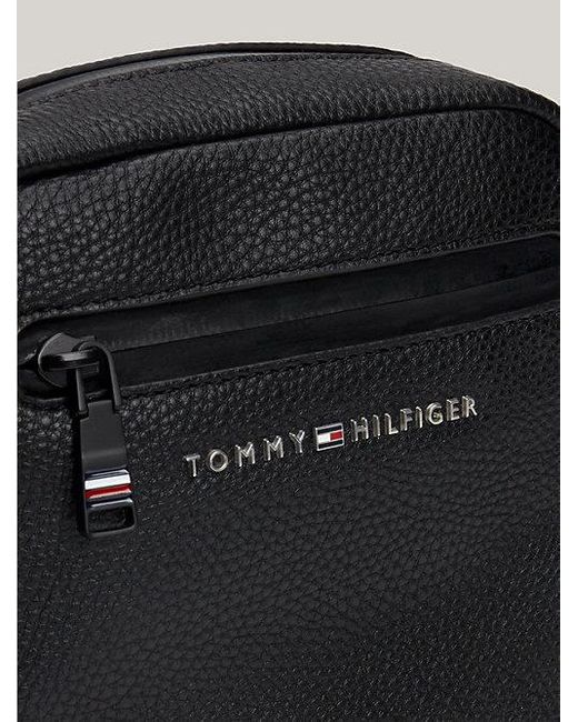 Tommy Hilfiger Kleine Reportertasche mit Metall-Logo in Black für Herren