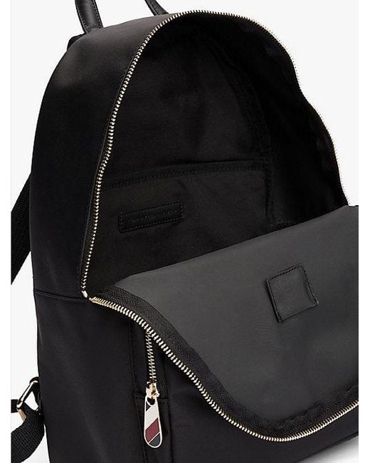 Mochila Con Insignia Th Emblem Tommy Hilfiger de color Black