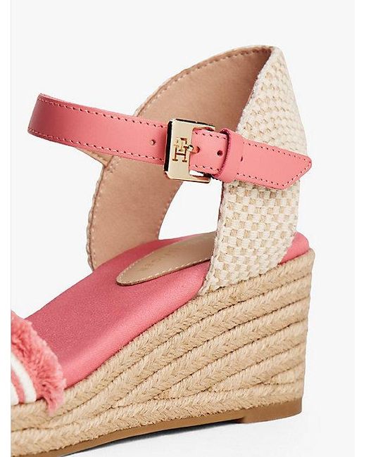 Tommy Hilfiger Canvas Sandaal Met Sleehak En Franjes in het Pink