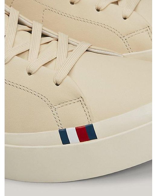 Tommy Hilfiger Premium Leren Sneaker Met Th-monogram in het Natural voor heren