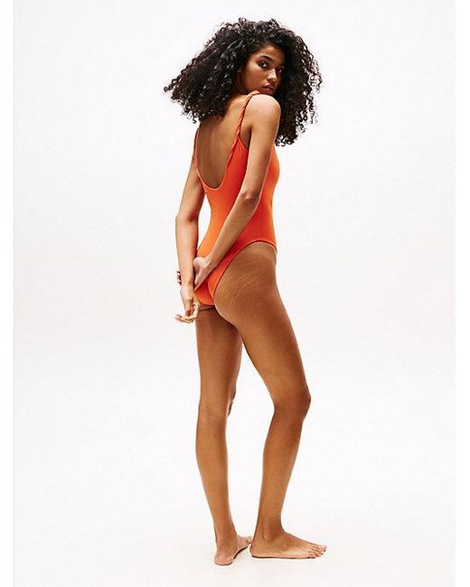 Tommy Hilfiger Badpak Met Diepe Rug En Gedraaid Detail in het Orange