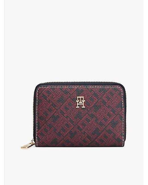 Cartera Con Cremallera Y Monograma Th Tommy Hilfiger de color Purple