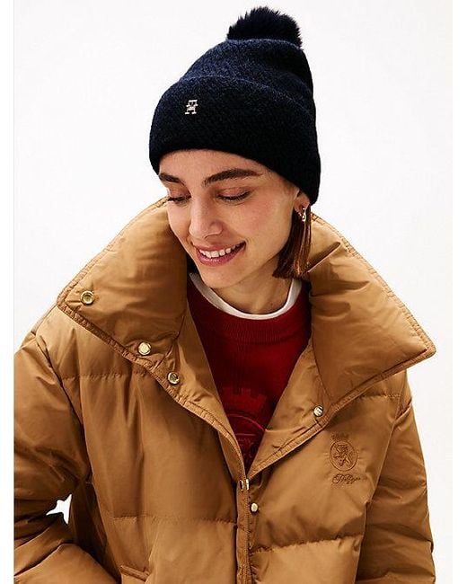 Caja De Regalo Con Gorro Con Pompones Tommy Hilfiger de color Blue