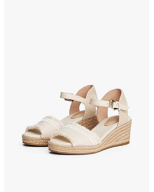Tommy Hilfiger Canvas Sandaal Met Sleehak En Franjes in het Natural