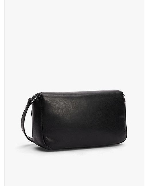 Tommy Hilfiger Crossbodytas Met Gewatteerde Flap in het Black